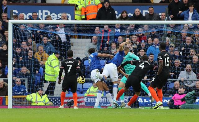 乐竞体育平台- 切尔西防线漏洞频现，波特帅位岌岌可危  